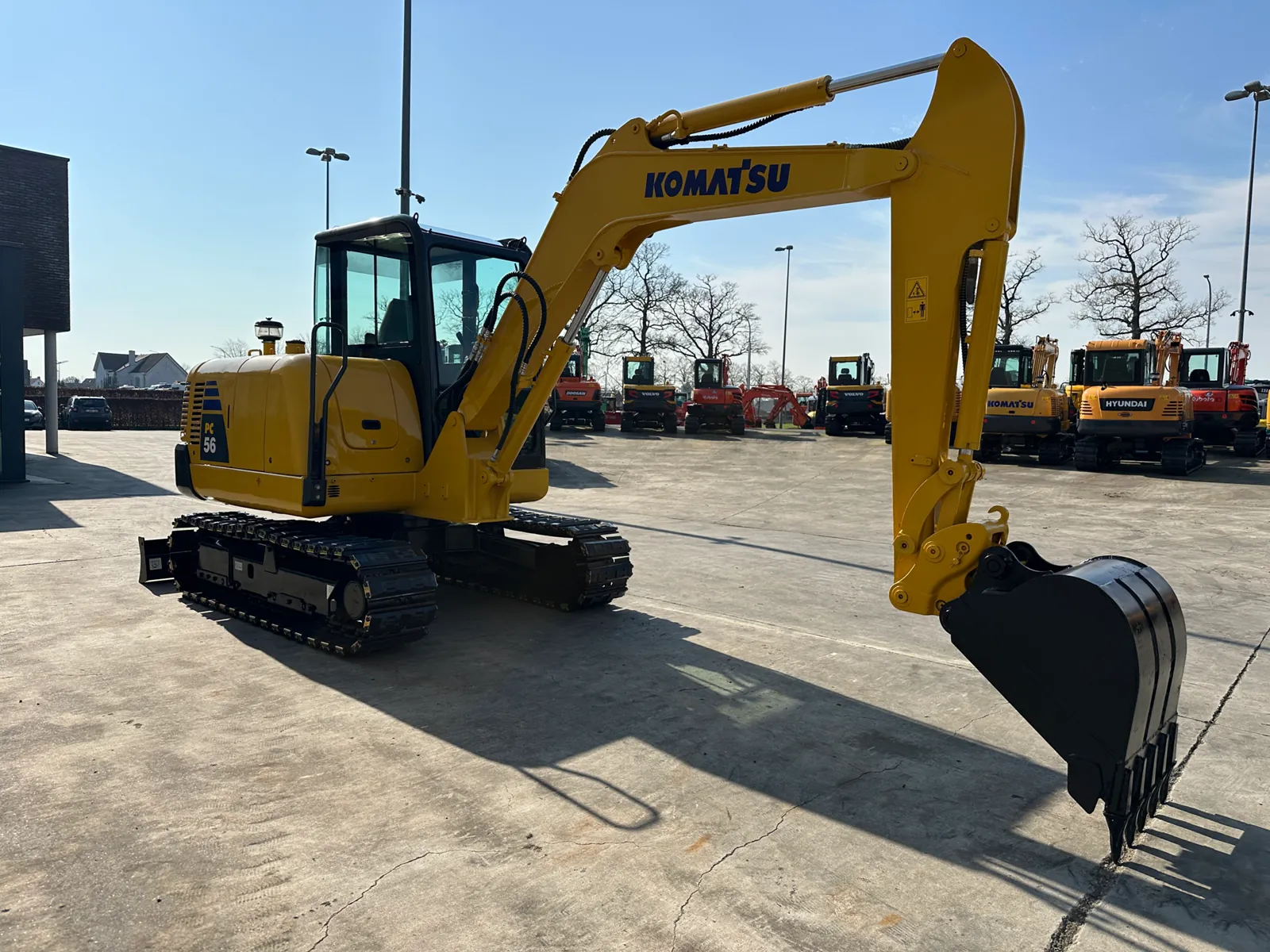 Komatsu - 2016 - PC56-7